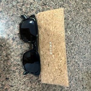 AKILA Black Women's Sunglasses